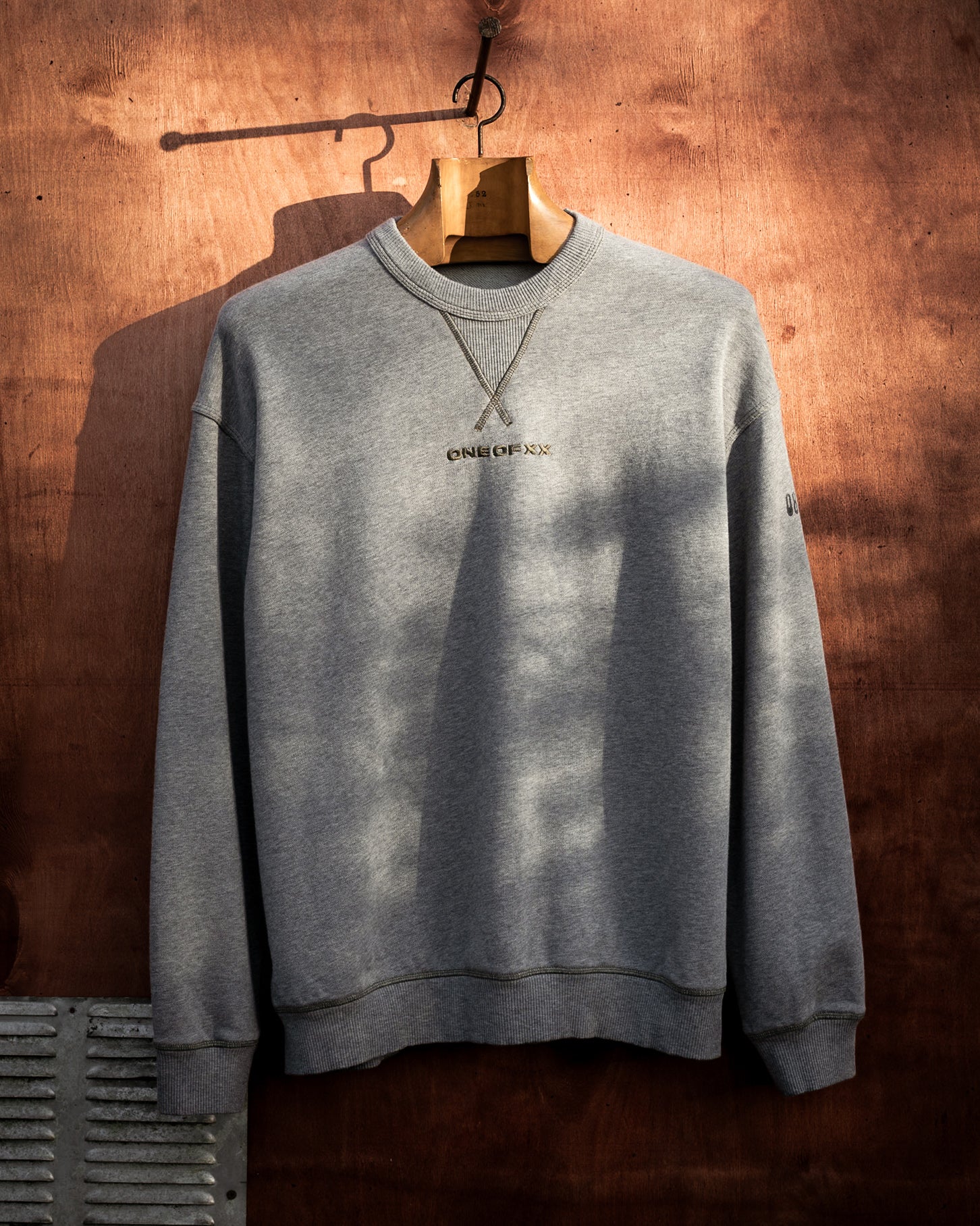 Constructed Crewneck Light Grey