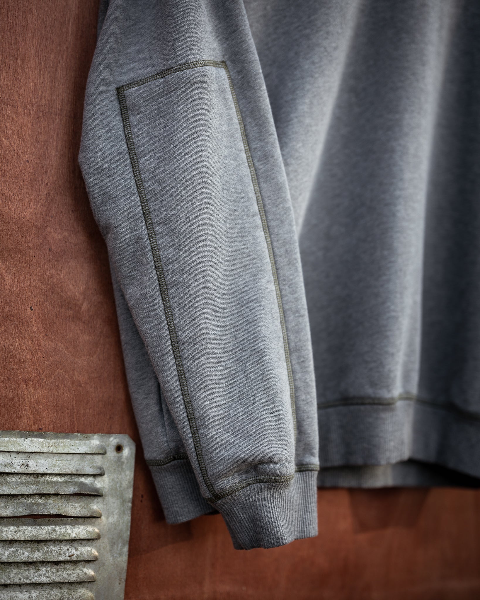 Constructed Crewneck Light Grey