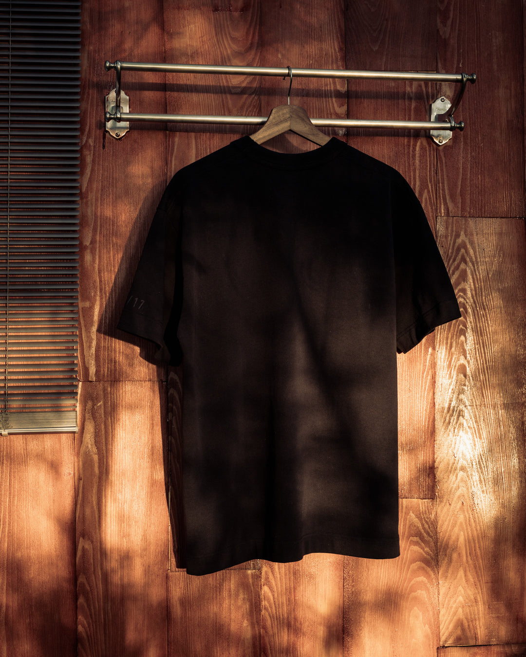 PHOTO T-SHIRT / MIDNIGHT MOTEL (ONE OF 17)