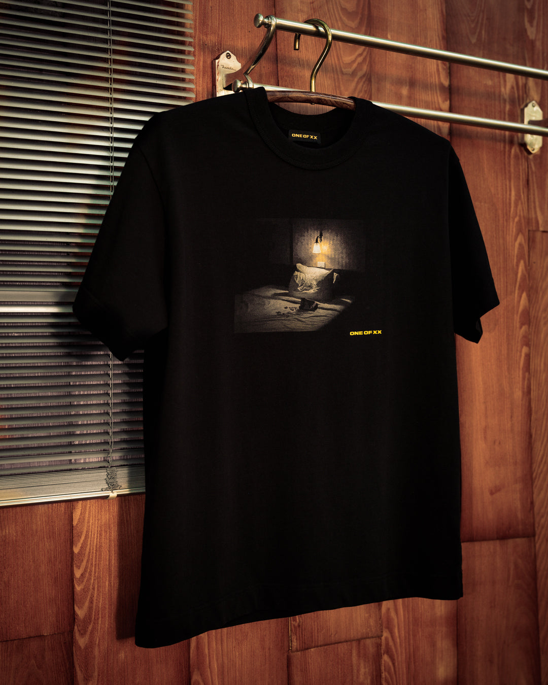 PHOTO T-SHIRT / MIDNIGHT MOTEL (ONE OF 17)