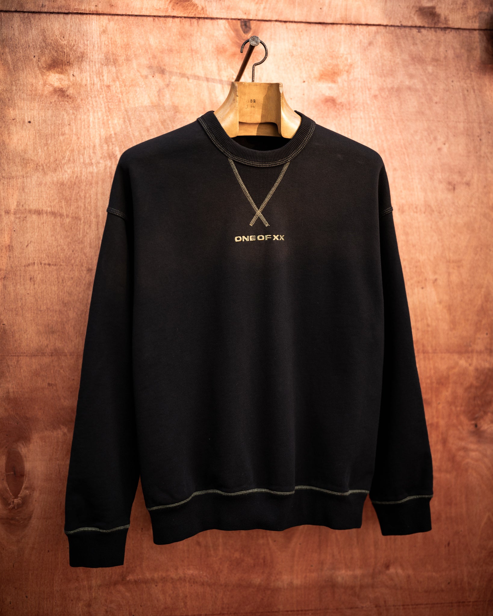 Constructed Crewneck Washed Black